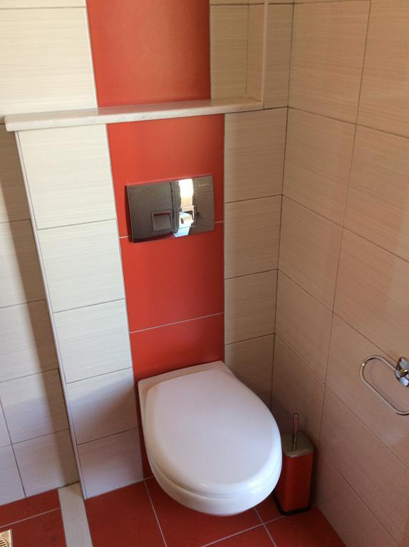 Elena Rooms Плакиас Стая снимка