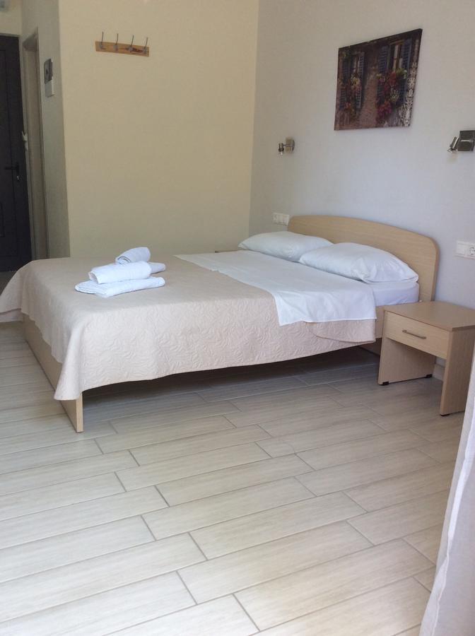 Elena Rooms Плакиас Екстериор снимка